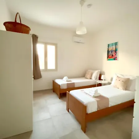 Apartment Stunning Big 100m From The *