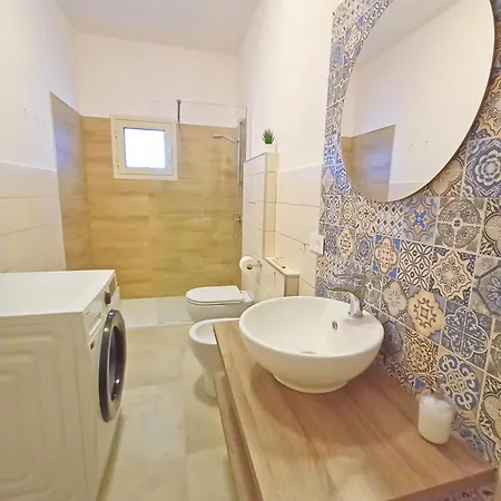 Apartment Stunning Big 100m From The